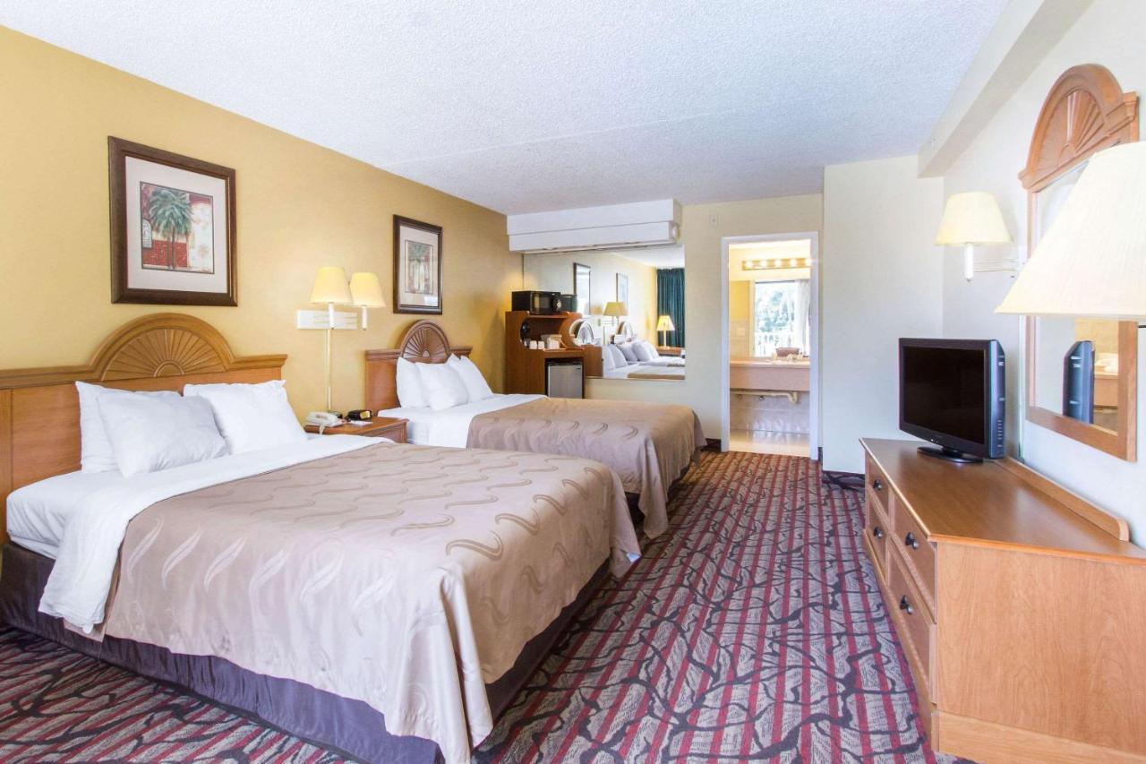 Rodeway Inn Central Clearwater Beach Buitenkant foto