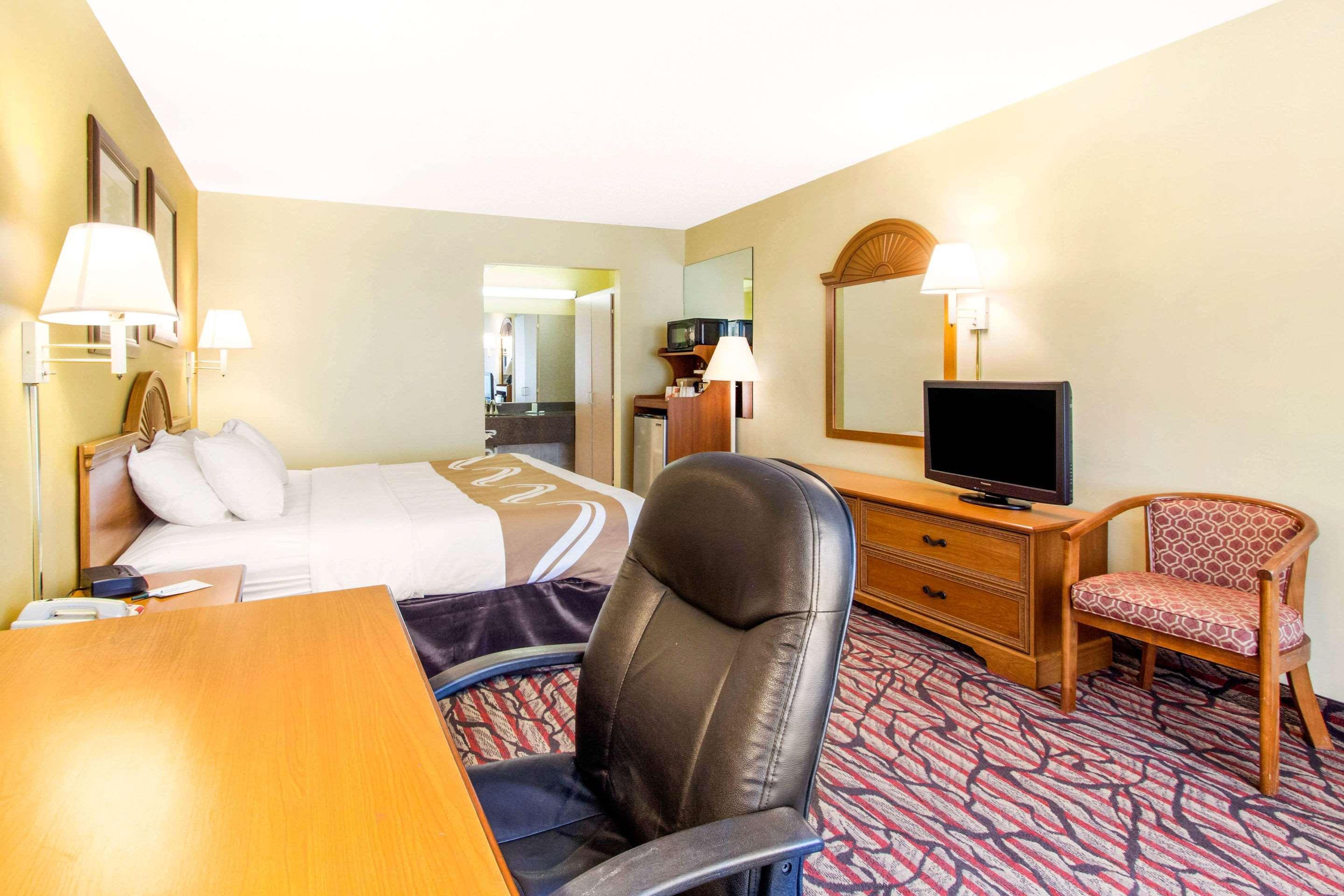 Rodeway Inn Central Clearwater Beach Buitenkant foto