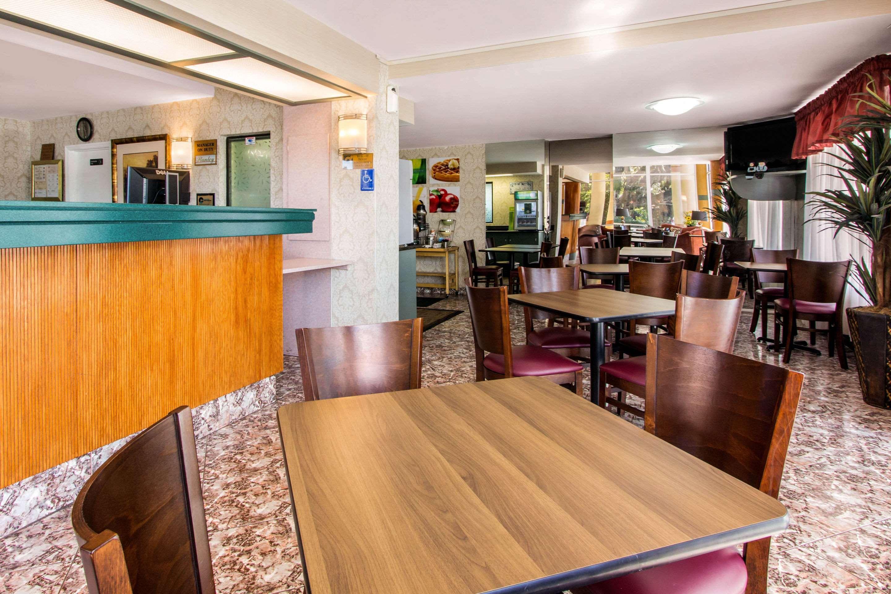 Rodeway Inn Central Clearwater Beach Buitenkant foto