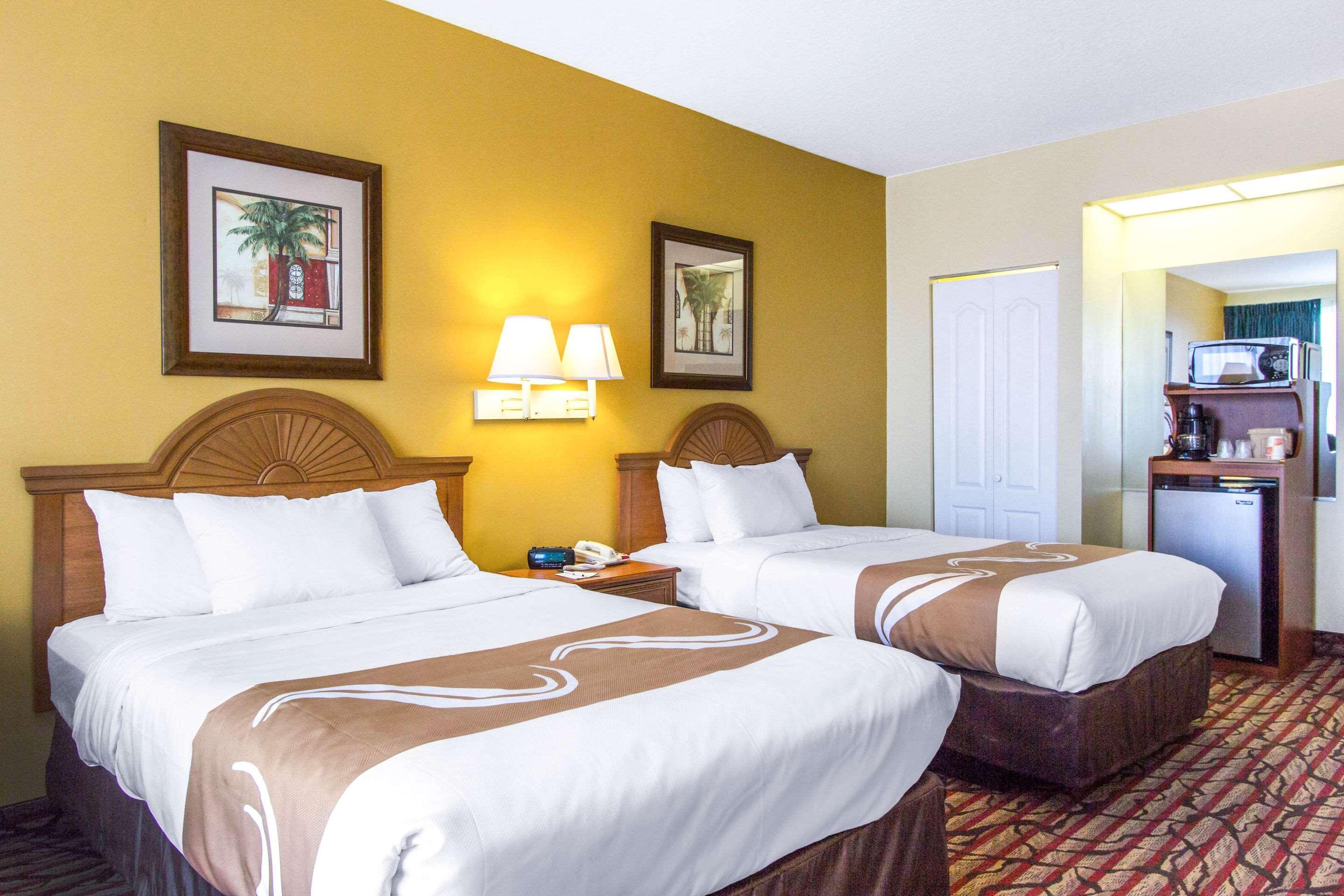 Rodeway Inn Central Clearwater Beach Buitenkant foto